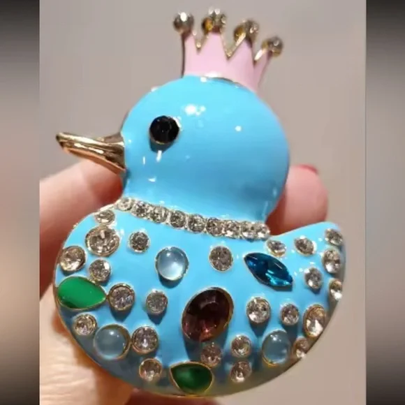 Blue Duck Crystal Brooch - Picture 9 of 10